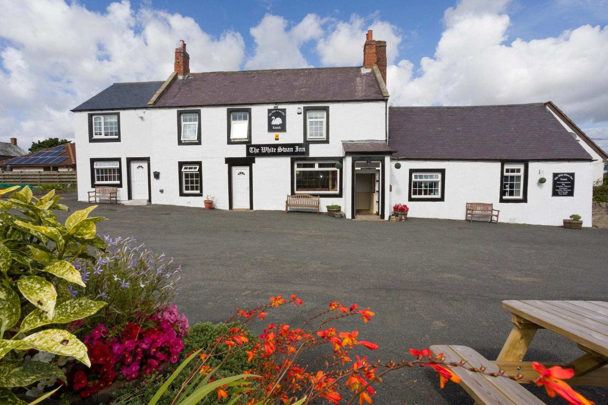 The White Swan Inn Lowick  Eksteriør bilde